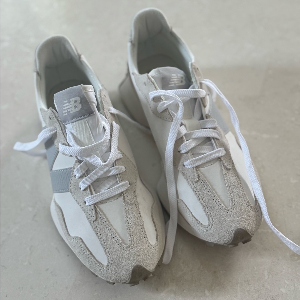 New Balance 327 White and Light Gray Athletic Shoes